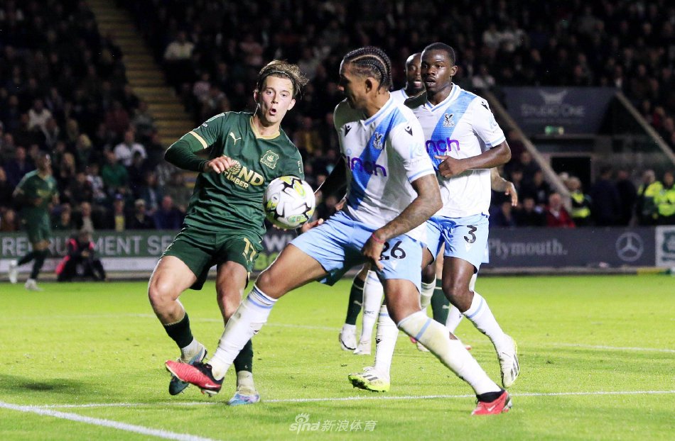 这使得他在 这使得他在